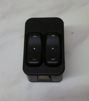 Schalter elektr. Fensterheber 90561088-Opel Zafira A 2.0 DTI 16V