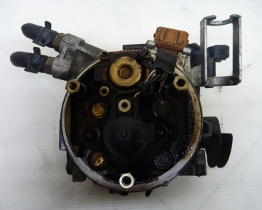 Golf III/3 (1H1) 1,4-Einspritzanlage-Vergaser-Leerlaufsteller 0132008600