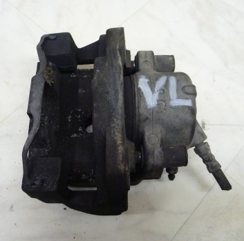 BMW 5er (E39) 528i Touring-Bremssattel vorne/links