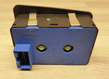 Preview: Schalter Sitzheizung vorne rechts DBC11322-Jaguar XJ40 4.0 Sovereign