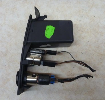 Preview: Münzfach Zigarettenanzünder-Opel Meriva 1.8