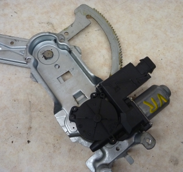 Preview: Fensterheber Motor 93389552 vorne rechts-Opel Meriva 1.8