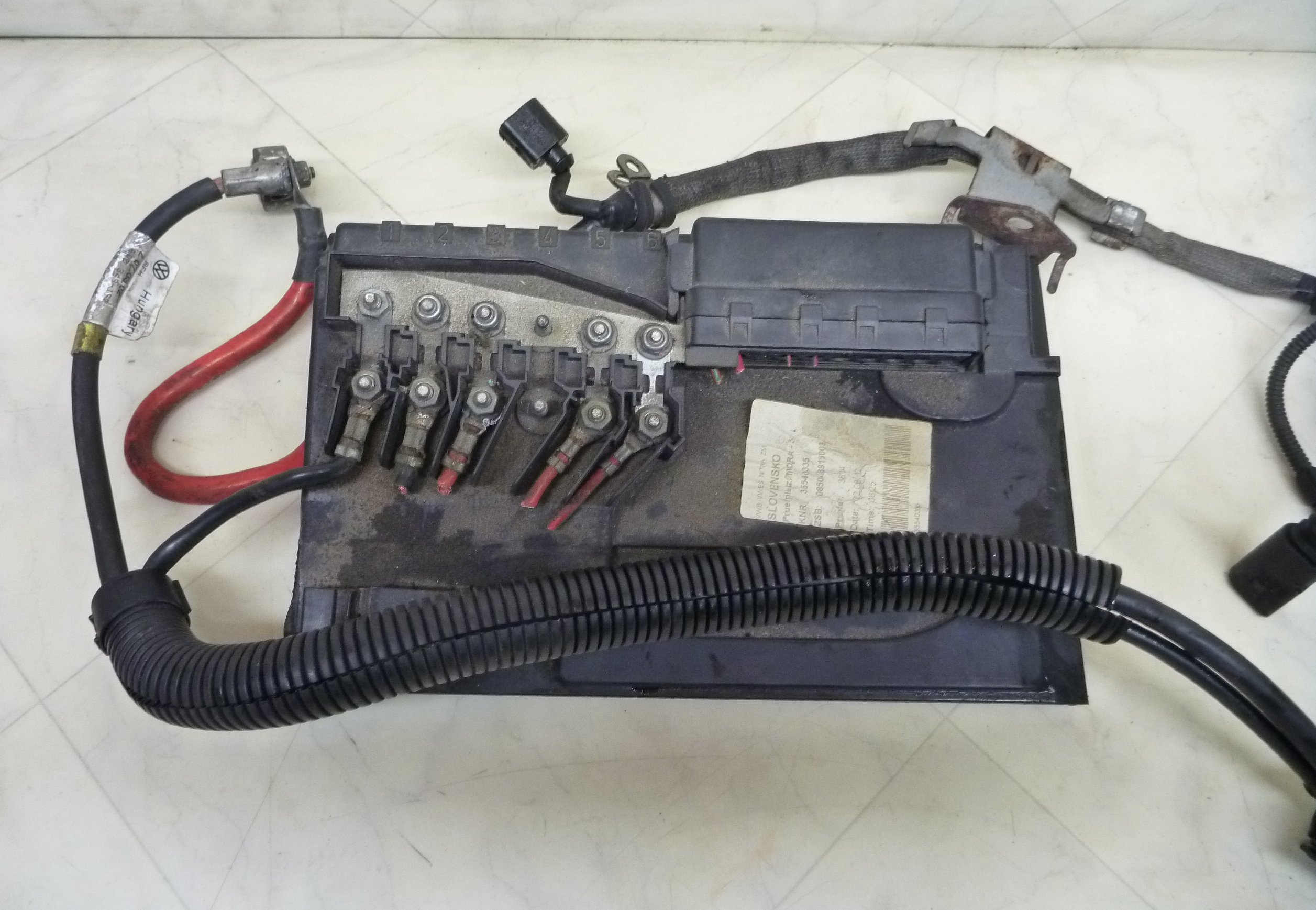 Az Autoverwertung Batterie Pol Klemme Kabel Sicherungen Vw Polo 9n 1 2 12v