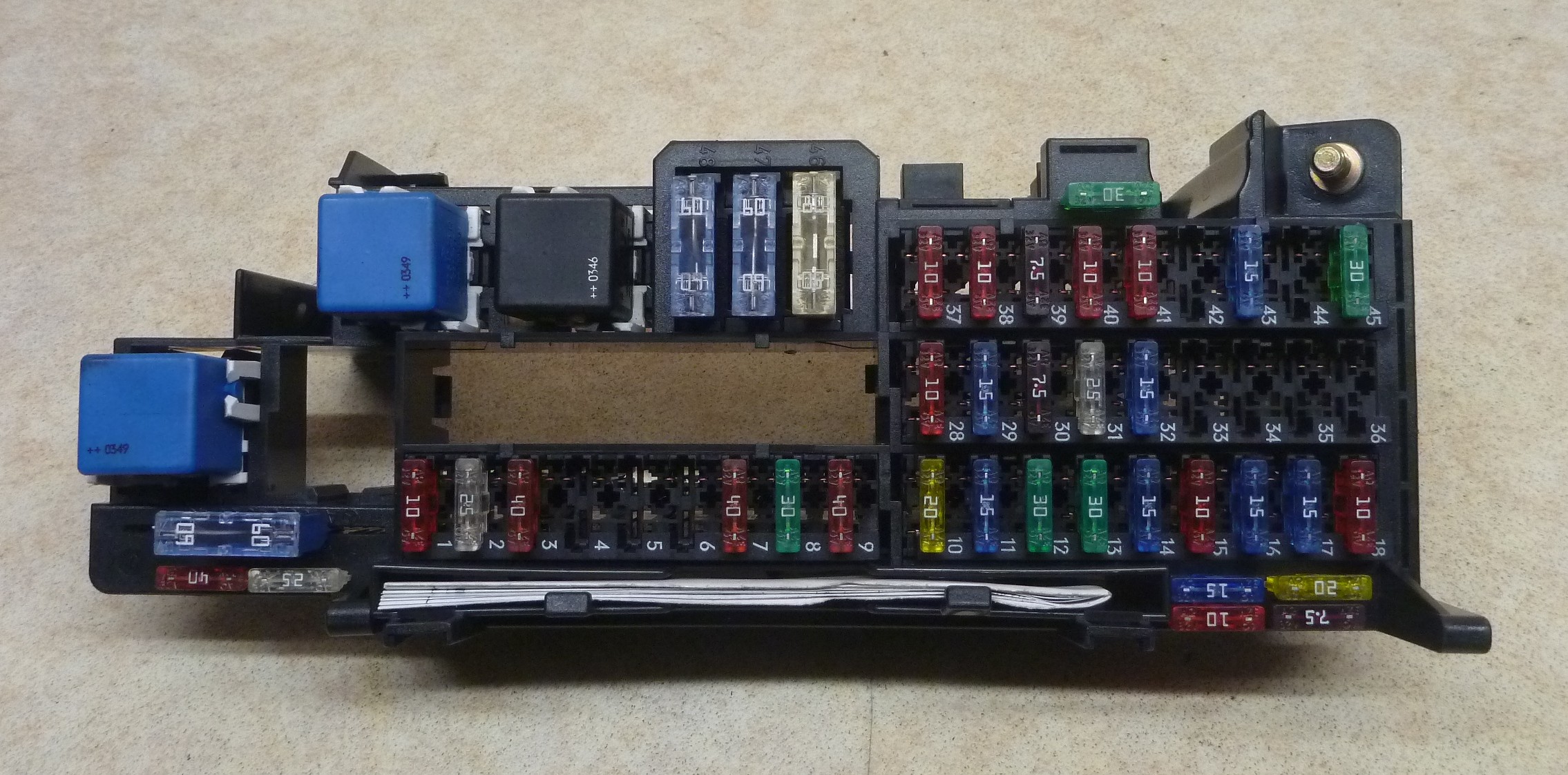 Az Autoverwertung Sicherungskasten A1685462143 Mercedes A Klasse W168 A 170 Cdi