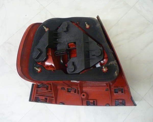 Audi A4 (B5) Rücklicht/Rückleuchte rechts