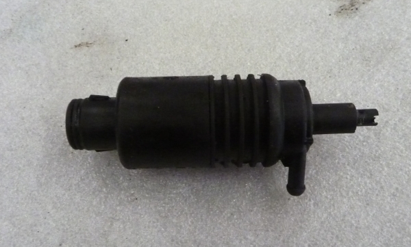 Audi A4 (B5) Waschwasserpumpe 4A0955651
