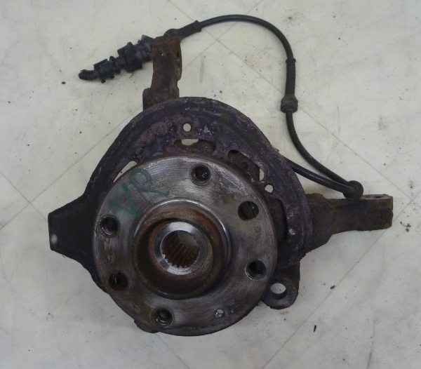 Achsschenkel Radnabe ABS vorne rechts 9156141-Opel Corsa C 1.0