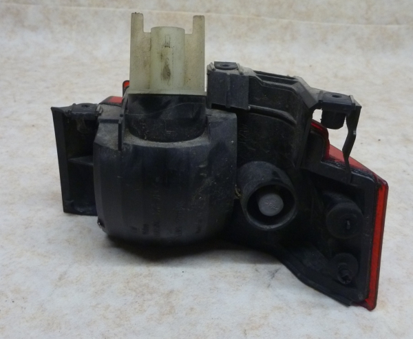 Nebelschlussleuchte Rücklicht hinten links-Opel Meriva 1.8